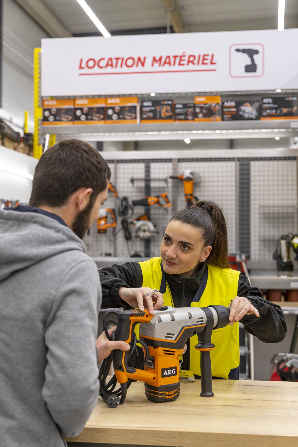 Alternante L'Entrepôt du Bricolage