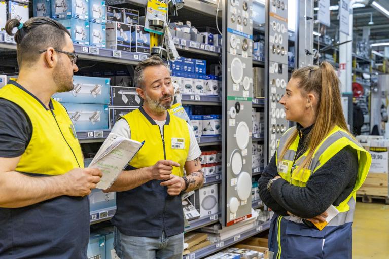 Equipe mixte L'Entrepôt du Bricolage 