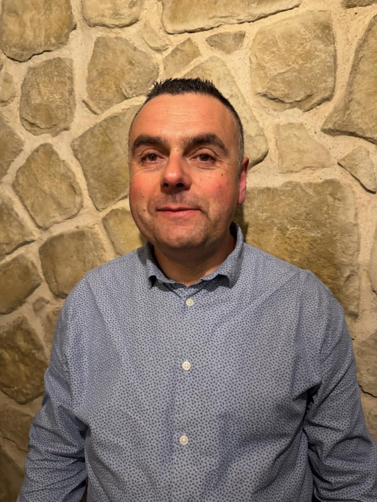 John, salarié de L'Entrepôt du Bricolage
